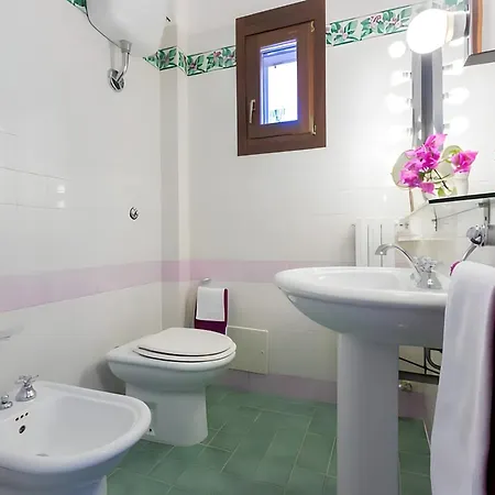 Delle Libellule Apartment *